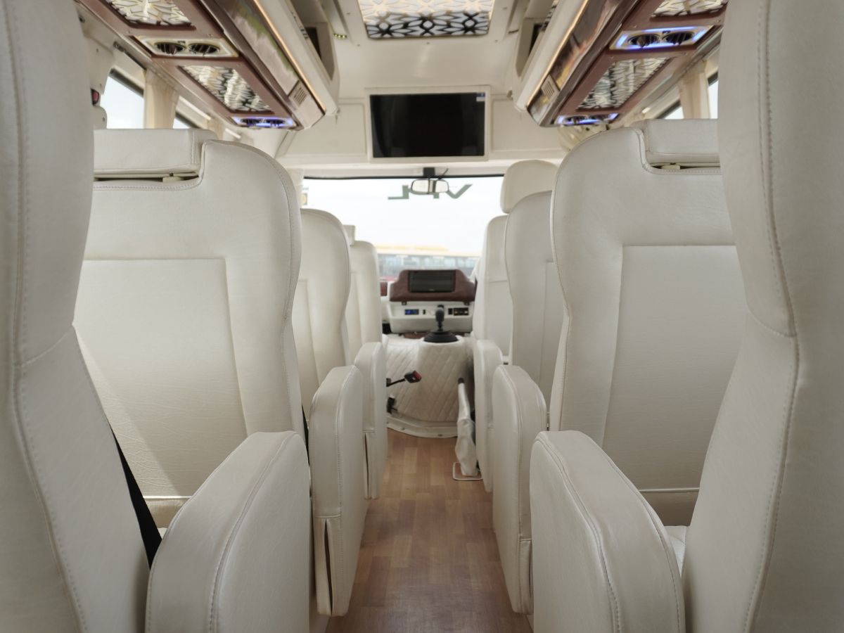 tempo traveller best in chennai
